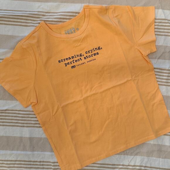 Taylor Swift NIB | Screaming Crying Perfect Storms Yellow Baby T-Shirt | size XL - Picture 1 of 7